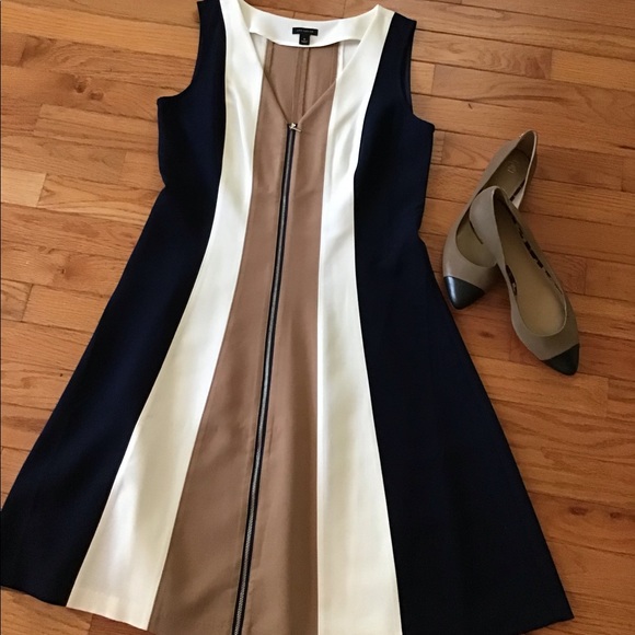 Ann Taylor Dresses & Skirts - NEVER WORN OR WASHED ANN TAYLOR V- NECK FIT & FLARE